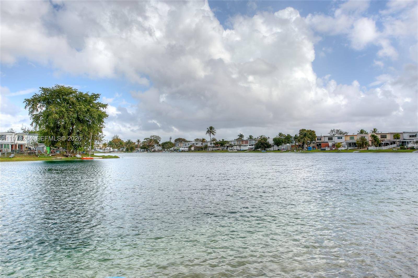 7389 W 18th AveHialeah - picture