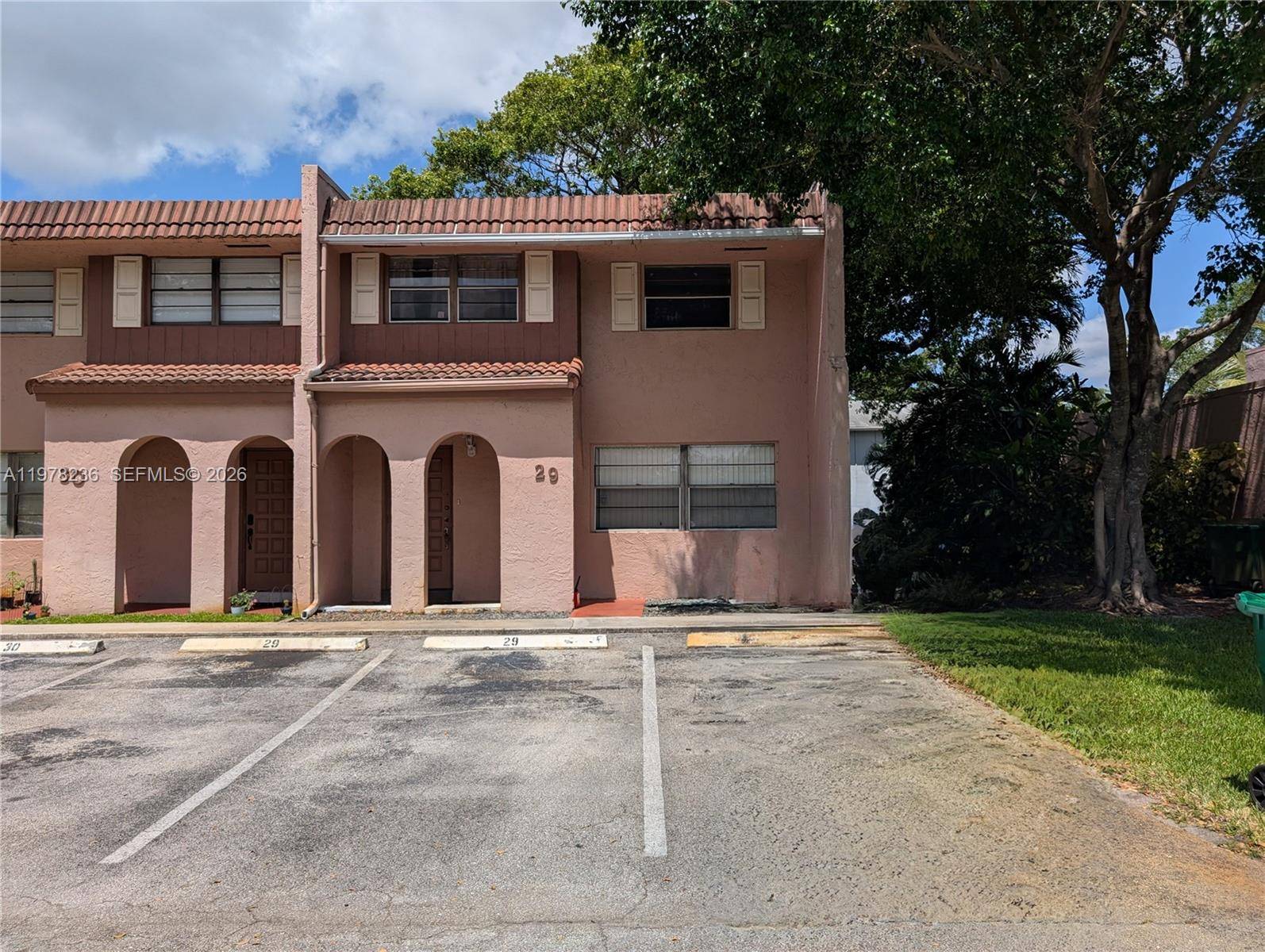 29 Seville CirDavie - Townhouse condo unit 4-49 - picture