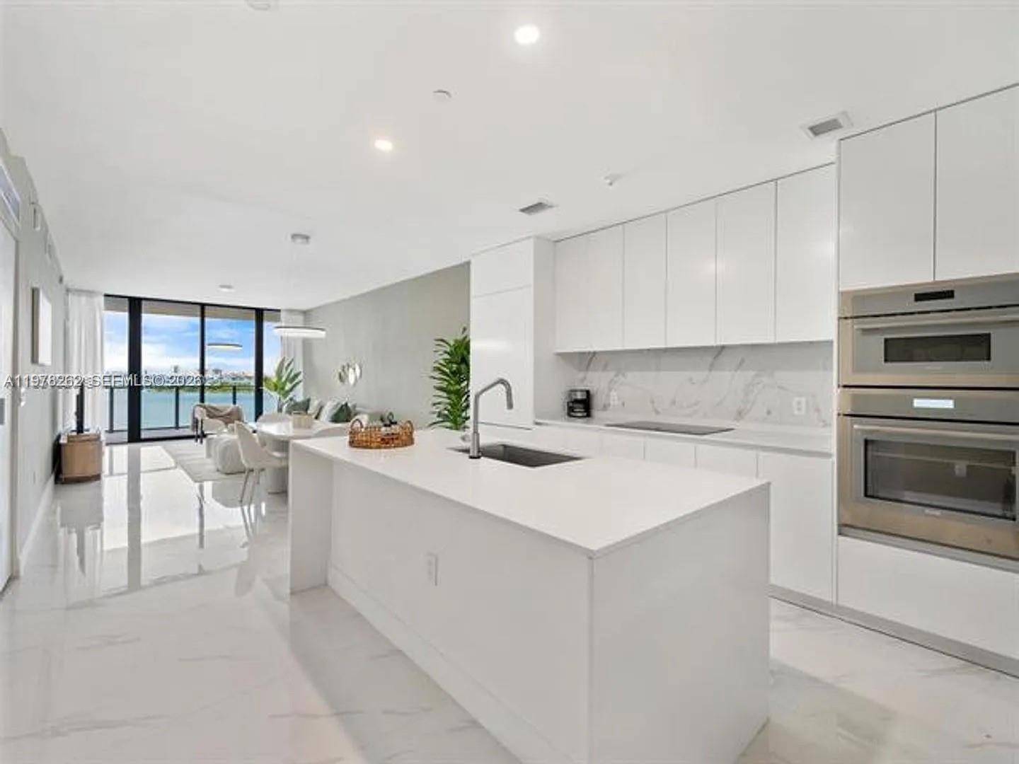 700 NE 24TH STMiami - Aria Reserve Miami condo unit 606 - picture