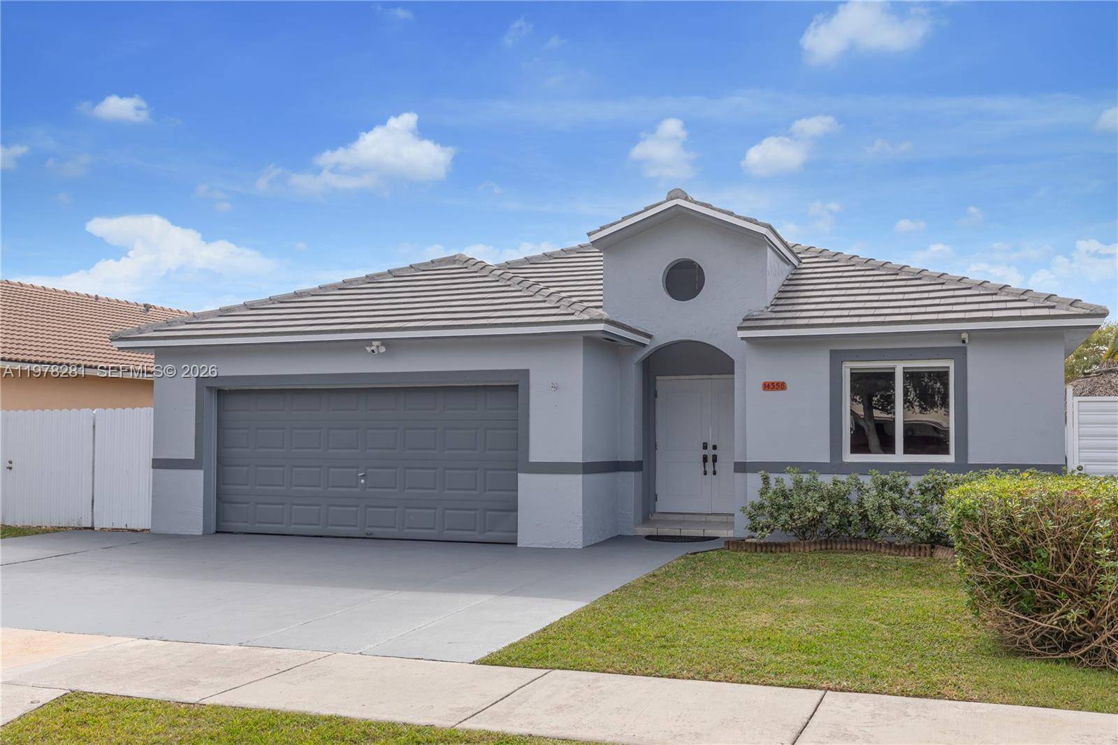 14358 SW 168th StMiami - picture