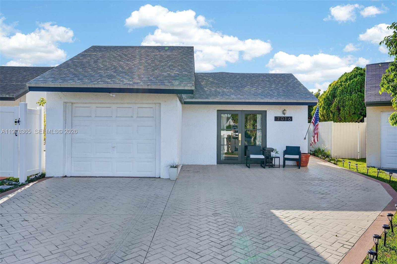 7016 SW 103rd PlMiami - picture