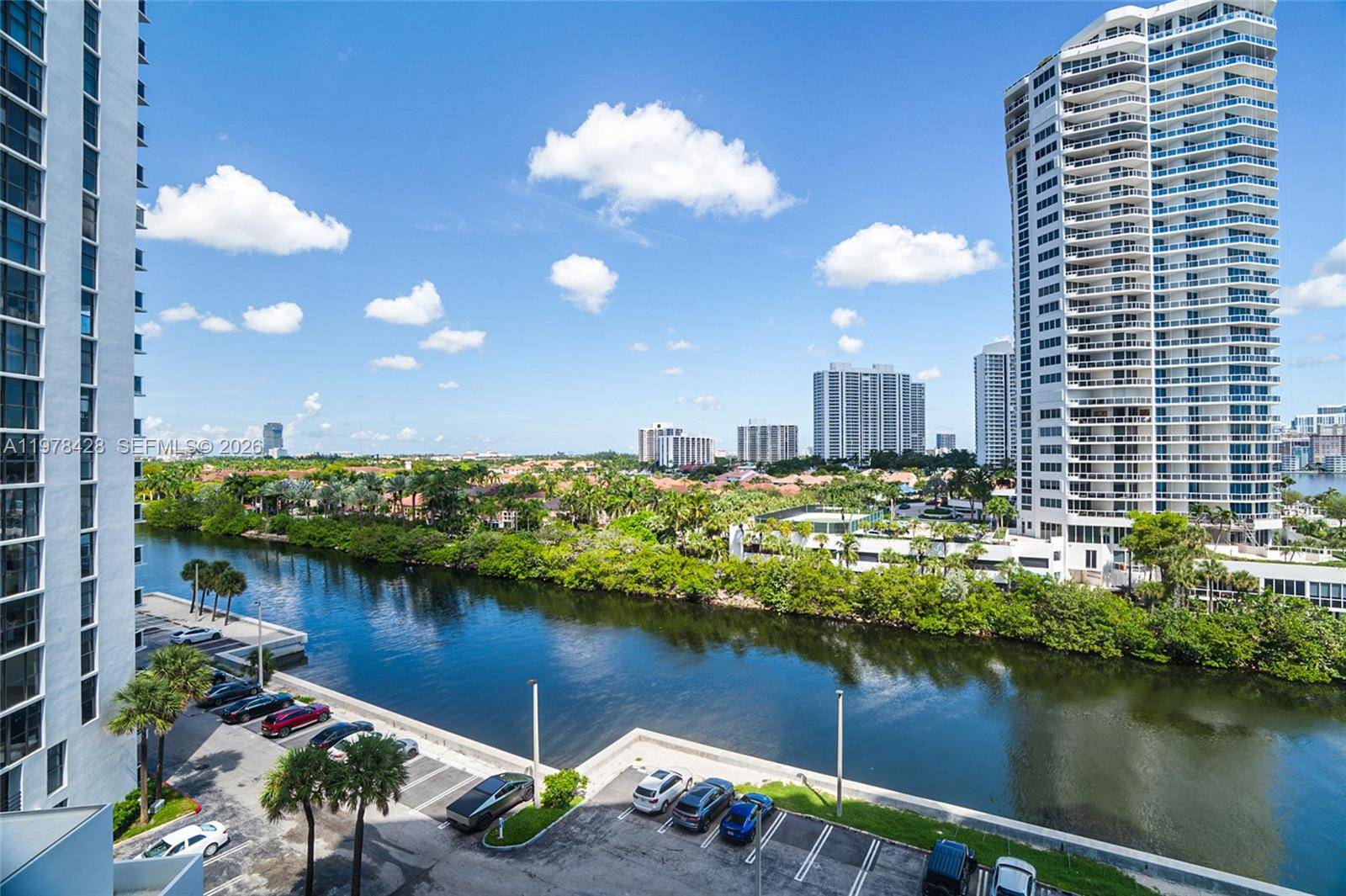 20515 E Country Club DrAventura - WATERVIEW CONDO condo unit 849 - picture