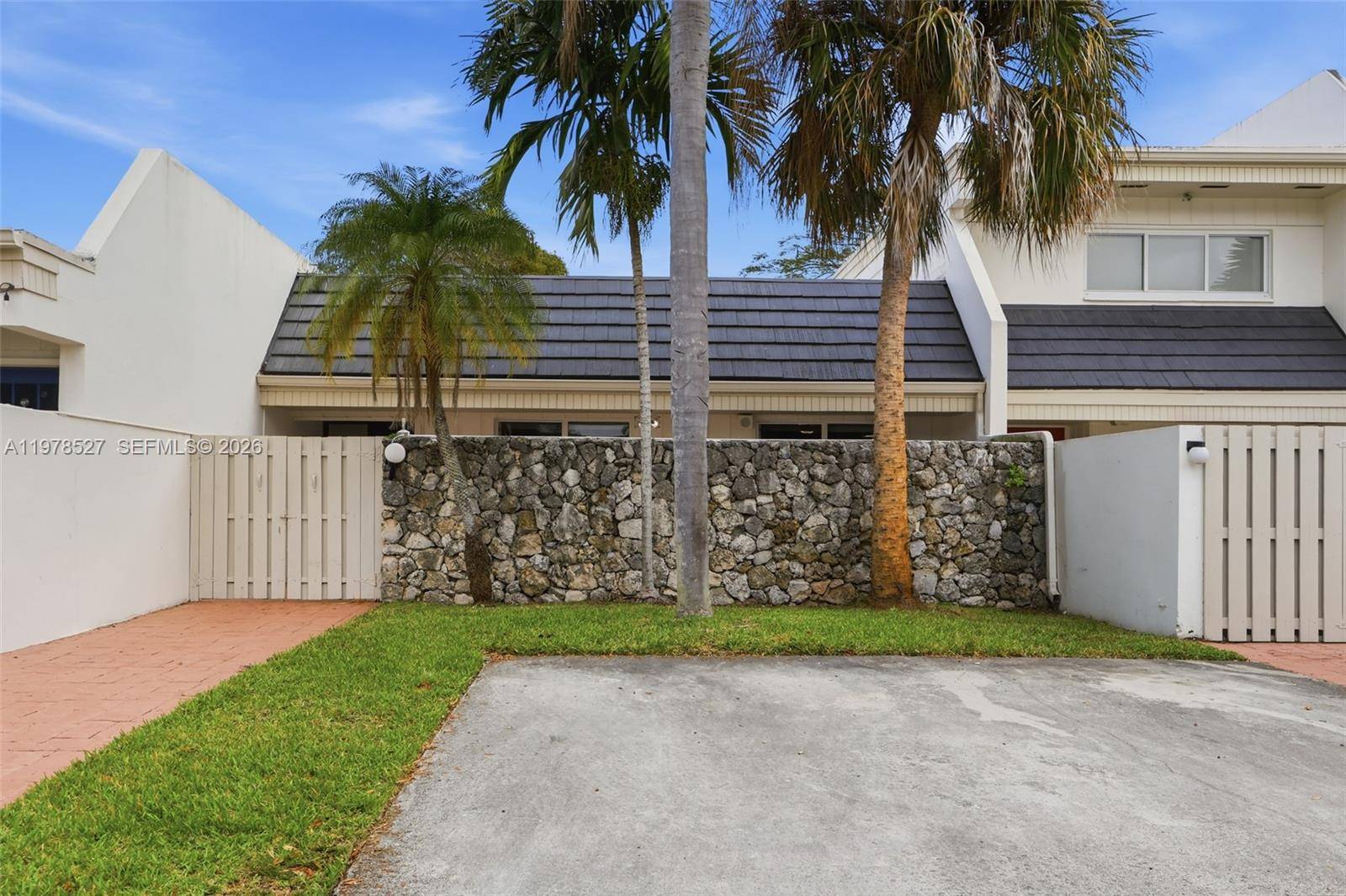 8105 SW 81st CtMiami - picture