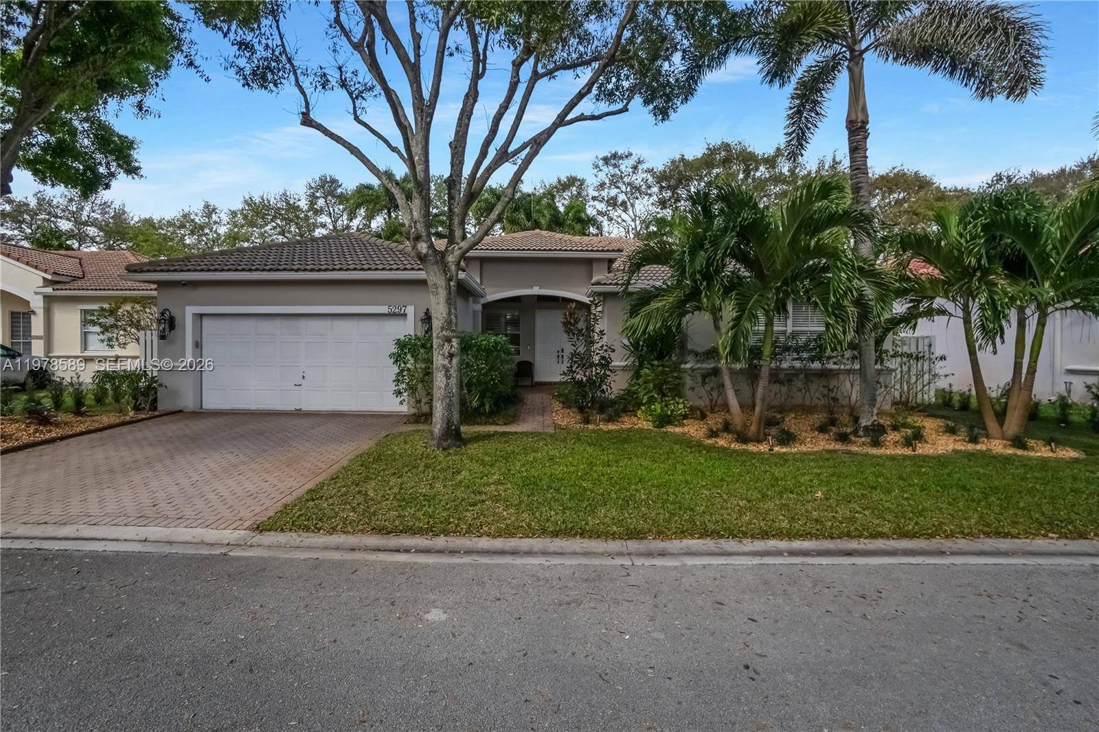5297 SW 34th WayHollywood - picture