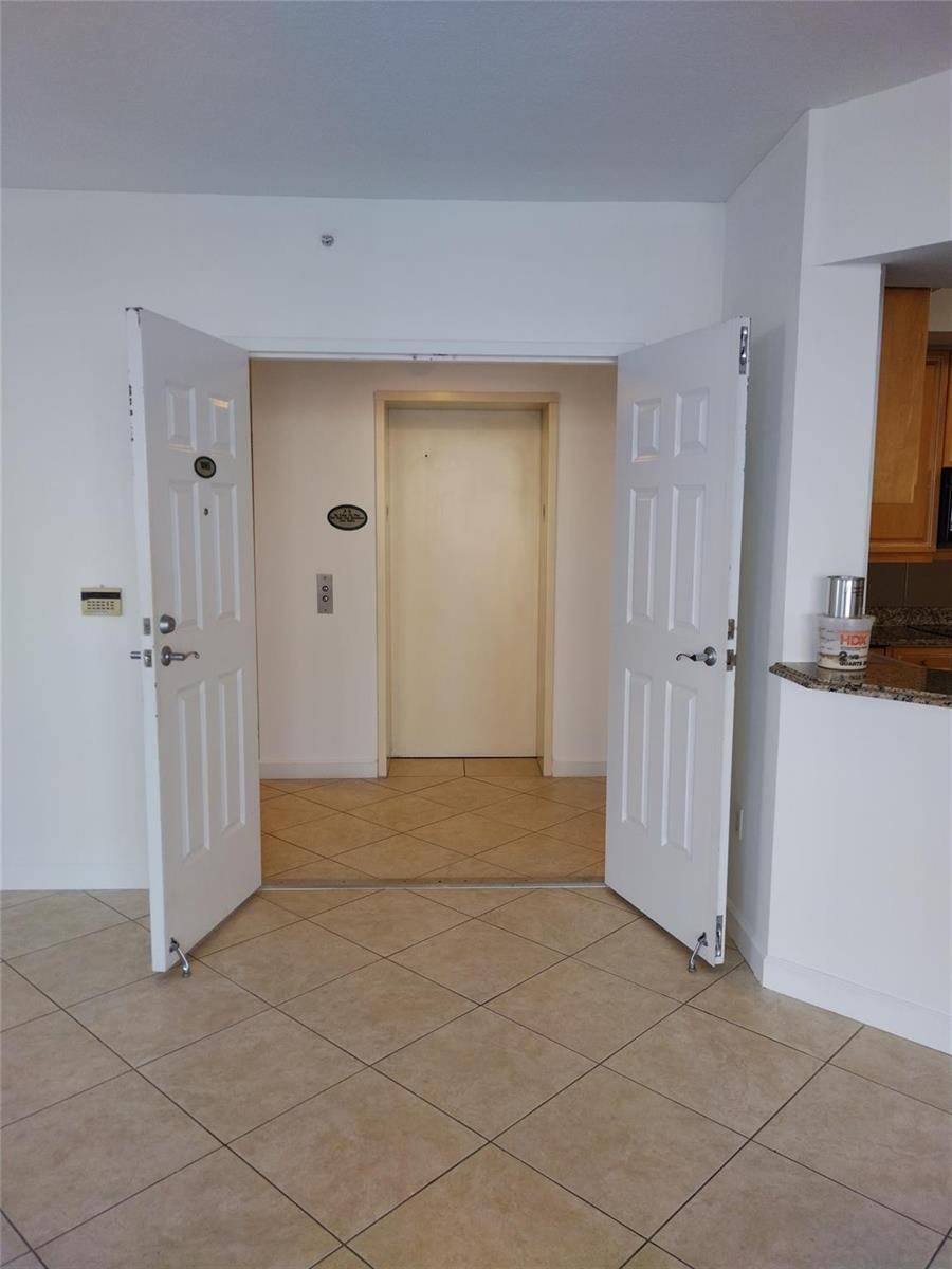 100 S BirchFort Lauderdale - Jackson Tower Las Olas Co,jackson Tower condo unit 1005d - picture