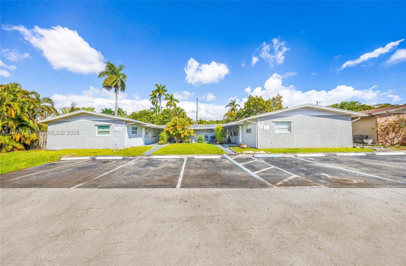 355 NW 32nd StOakland Park - picture