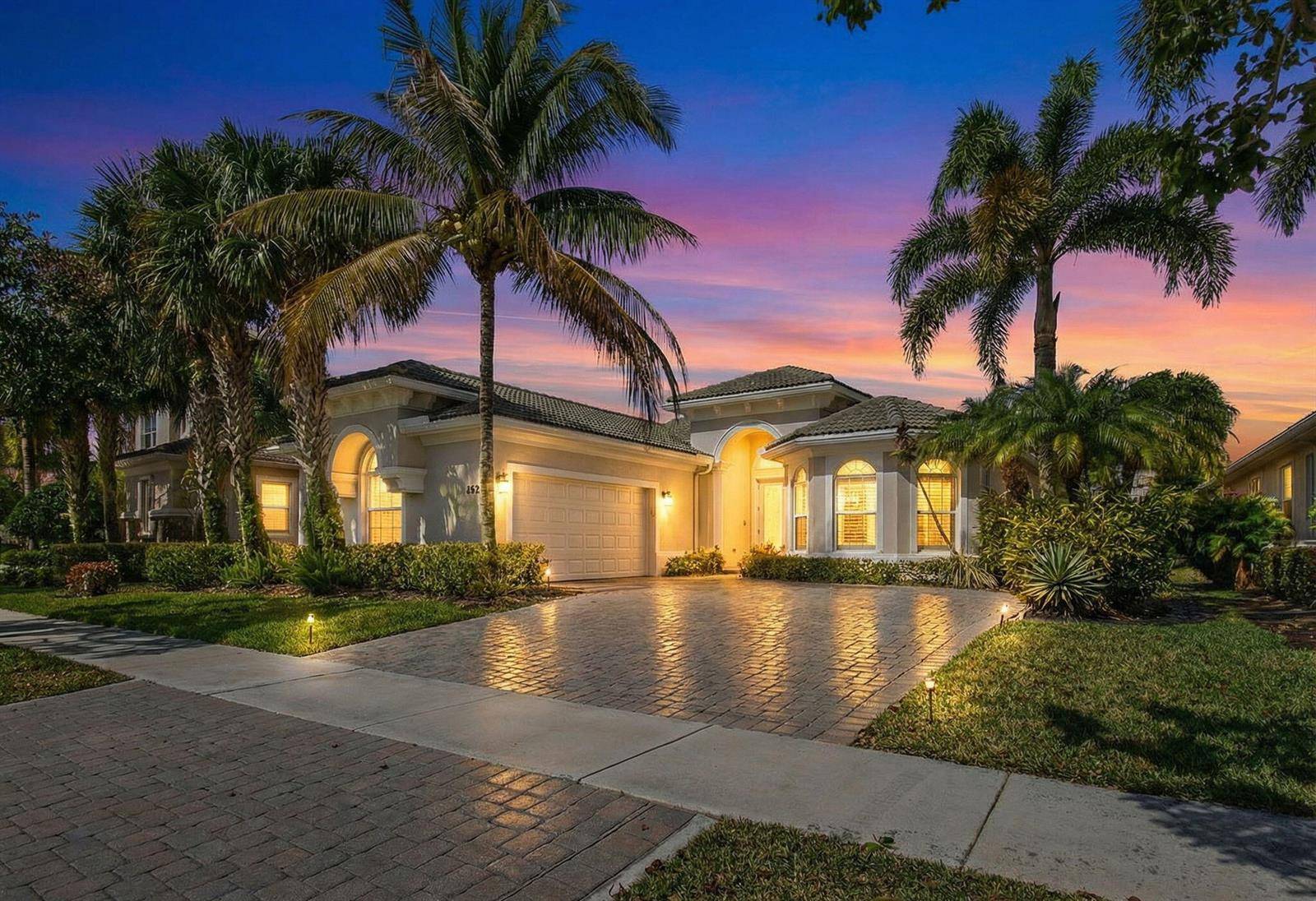157 CarinaJupiter - picture