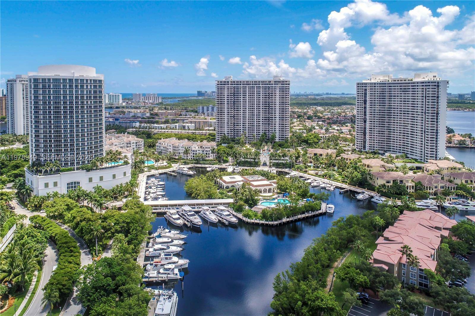 1000 W Island BlvdAventura - Condo 5+ Stories,Condo condo unit 1812 - picture