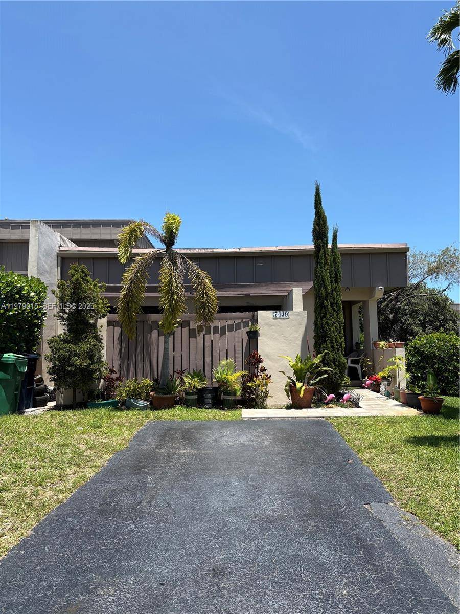 7439 SW 106th CtMiami - picture