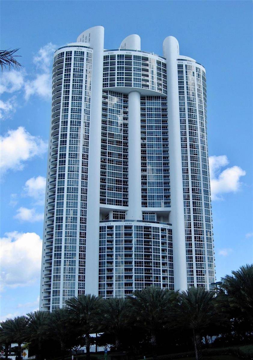 18201 CollinsSunny Isles Beach - Trump Royale condo unit 3301a - picture