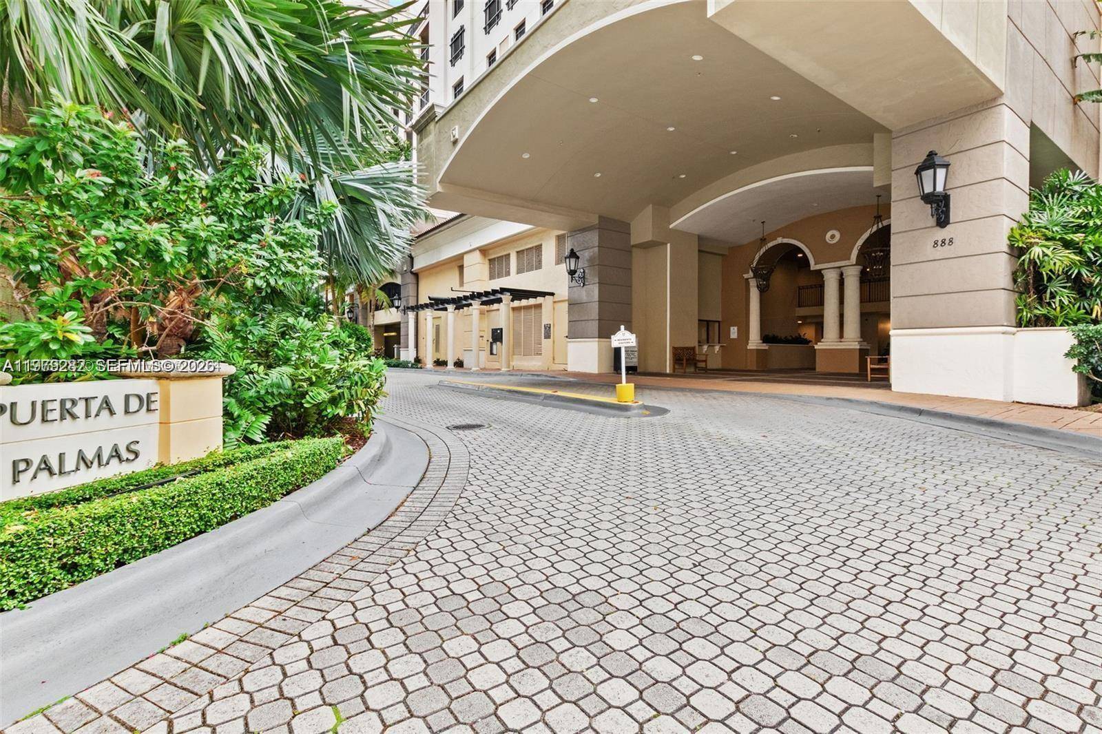 888 S Douglas RdCoral Gables - Condo/Co-Op/Annual,Apartment condo unit 1002 - picture