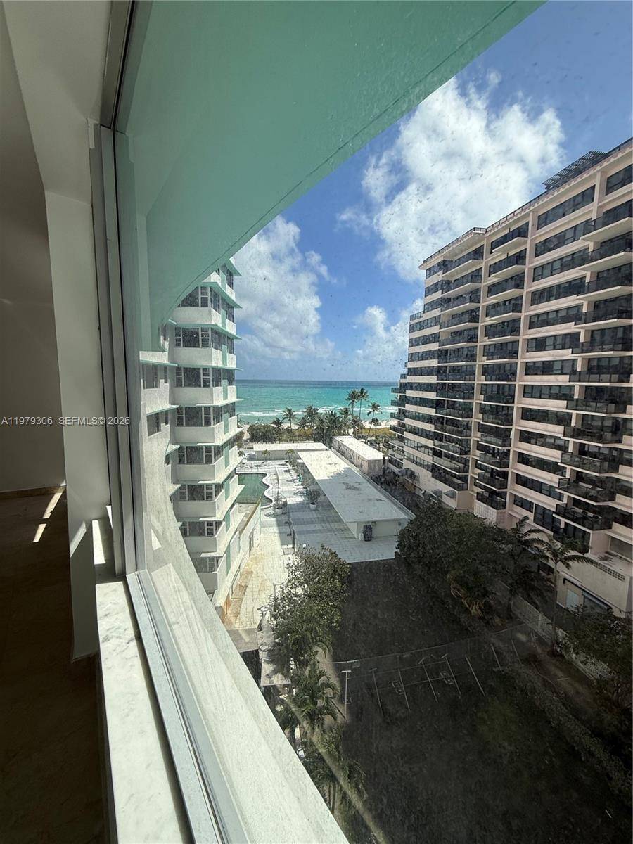 5255 Collins AveMiami Beach - Condo/Co-Op/Annual,Condo condo unit 7B - picture