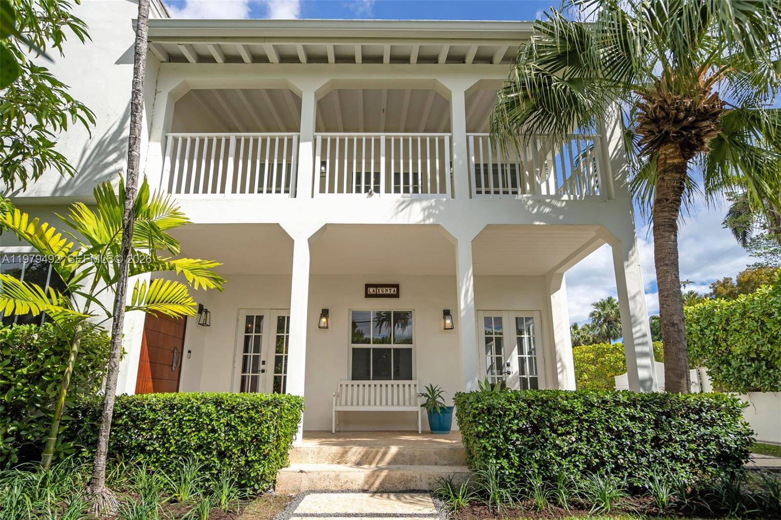 707 W 54th StMiami Beach - picture