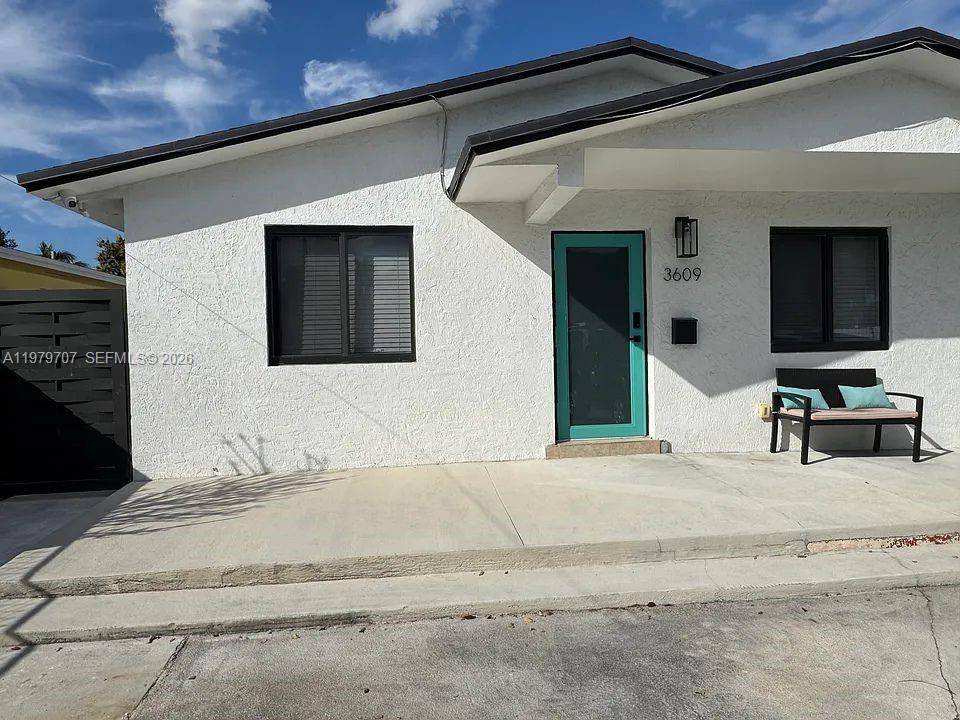 3609 SW 27th StMiami - picture