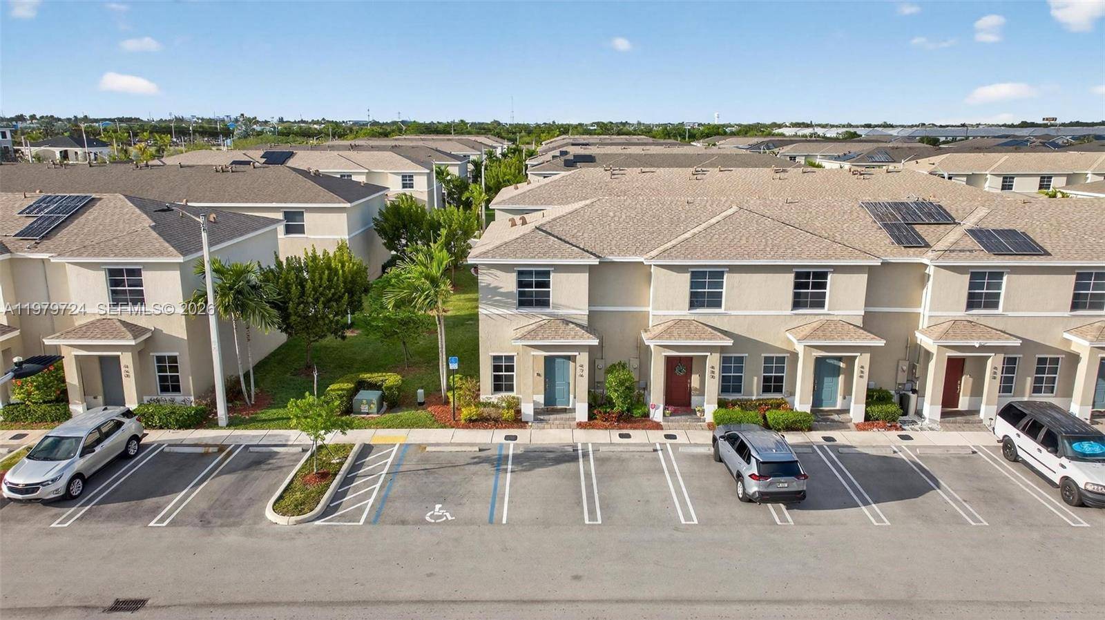 476 NE 4th LnFlorida City - picture