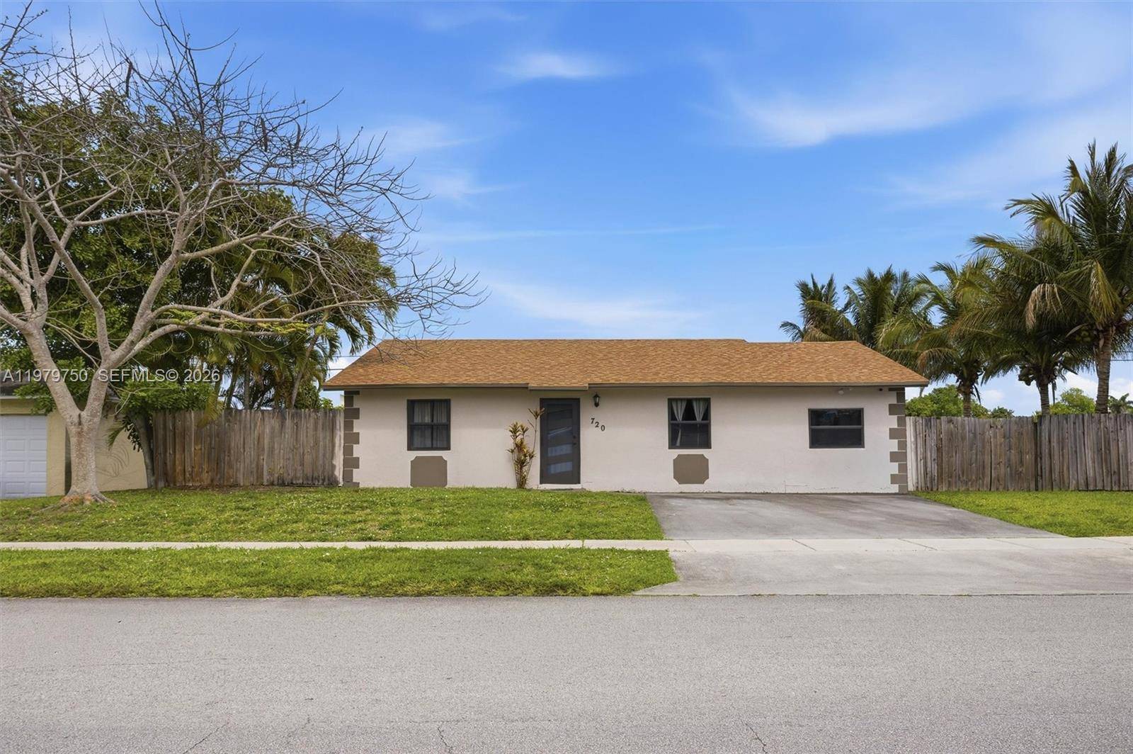 720 SW 81 TerNorth Lauderdale - picture