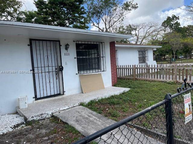 800 NW 29th TerMiami - picture