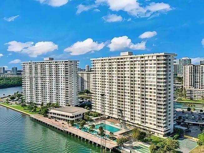 500 Bayview DrSunny Isles Beach - Condo 5+ Stories,Condo condo unit 325 - picture