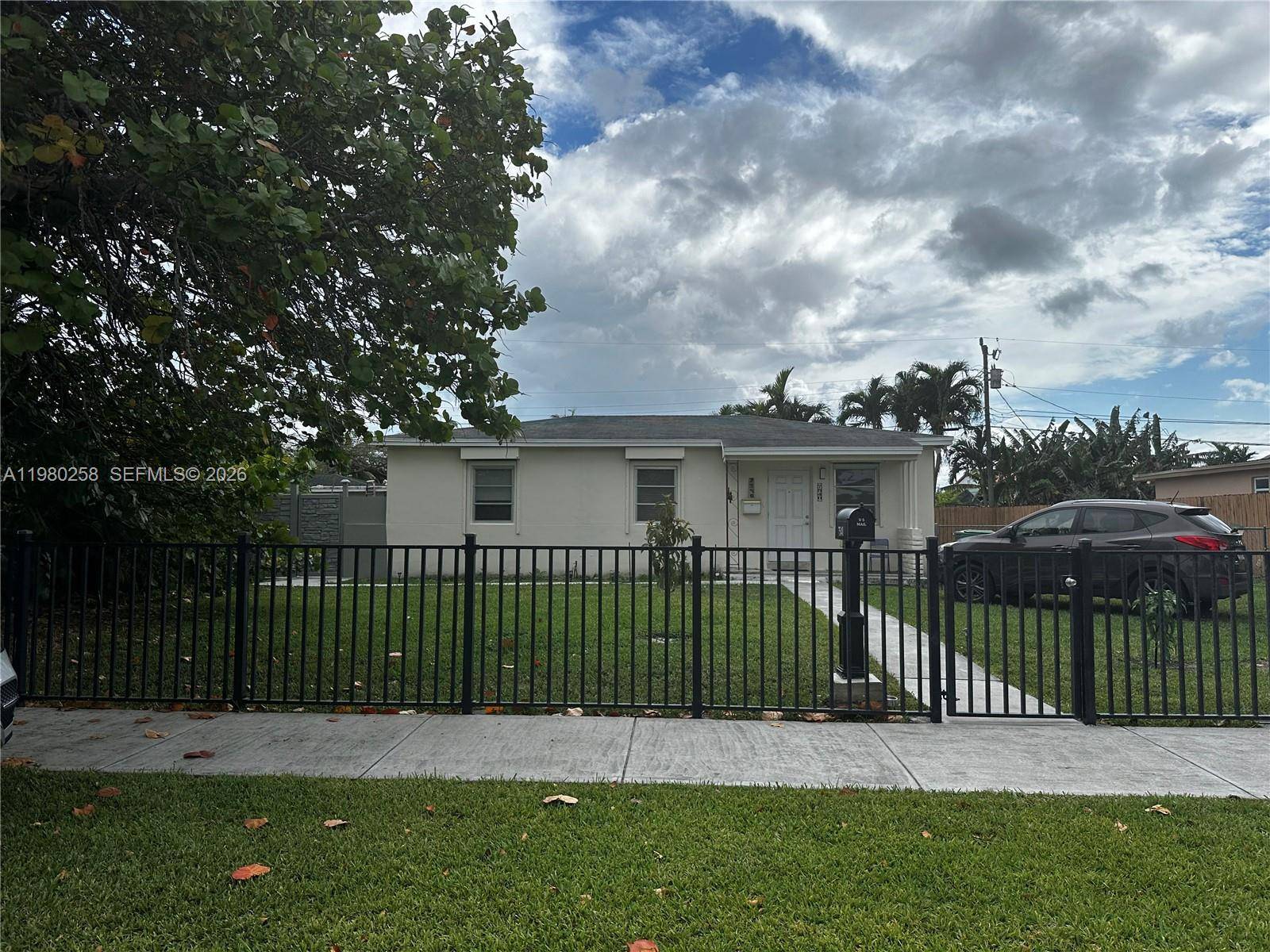 7540 SW 37th StMiami - picture