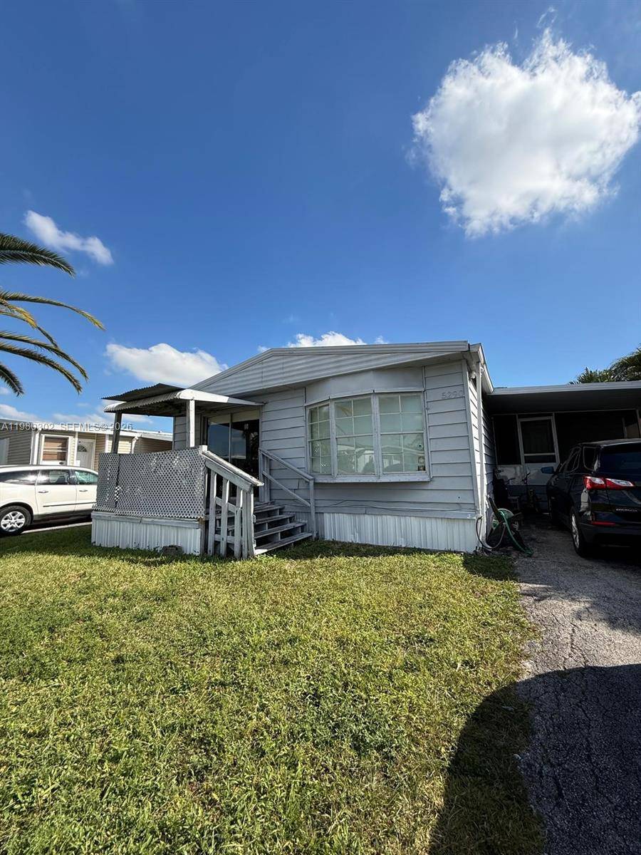 5290 SW 22nd TerDania Beach - picture