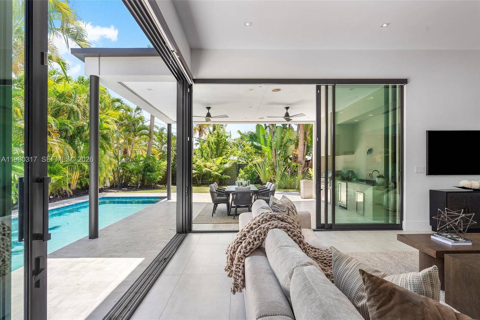 2500 Middle River DrFort Lauderdale - picture