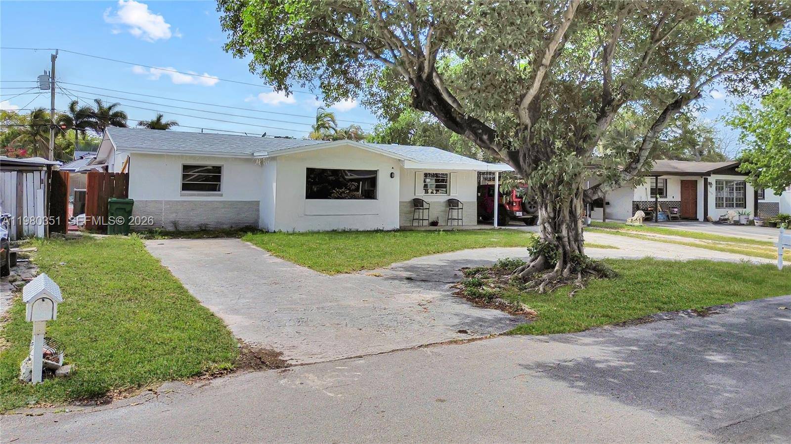 5220 SW 57th StDavie - picture