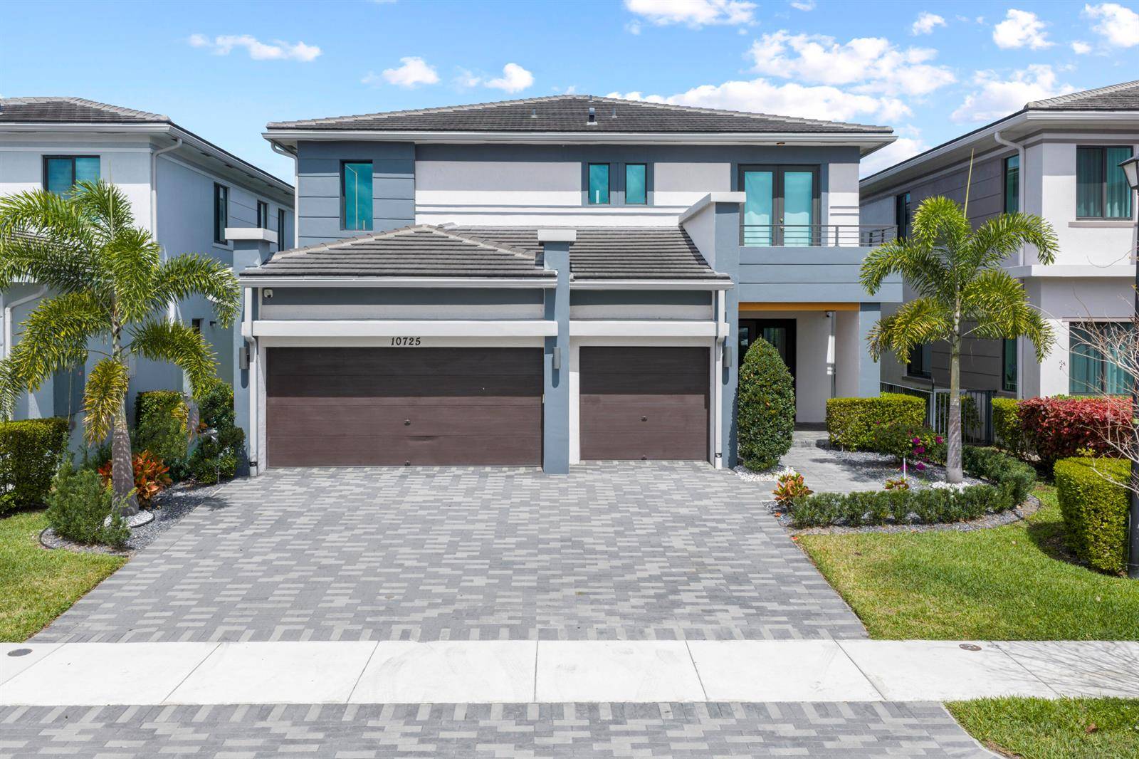 10725 PassageParkland - picture