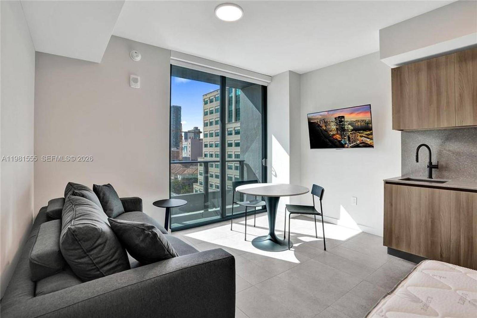 121 NE 5 StMiami - 501 FIRST RESIDENCES condo unit 801B - picture
