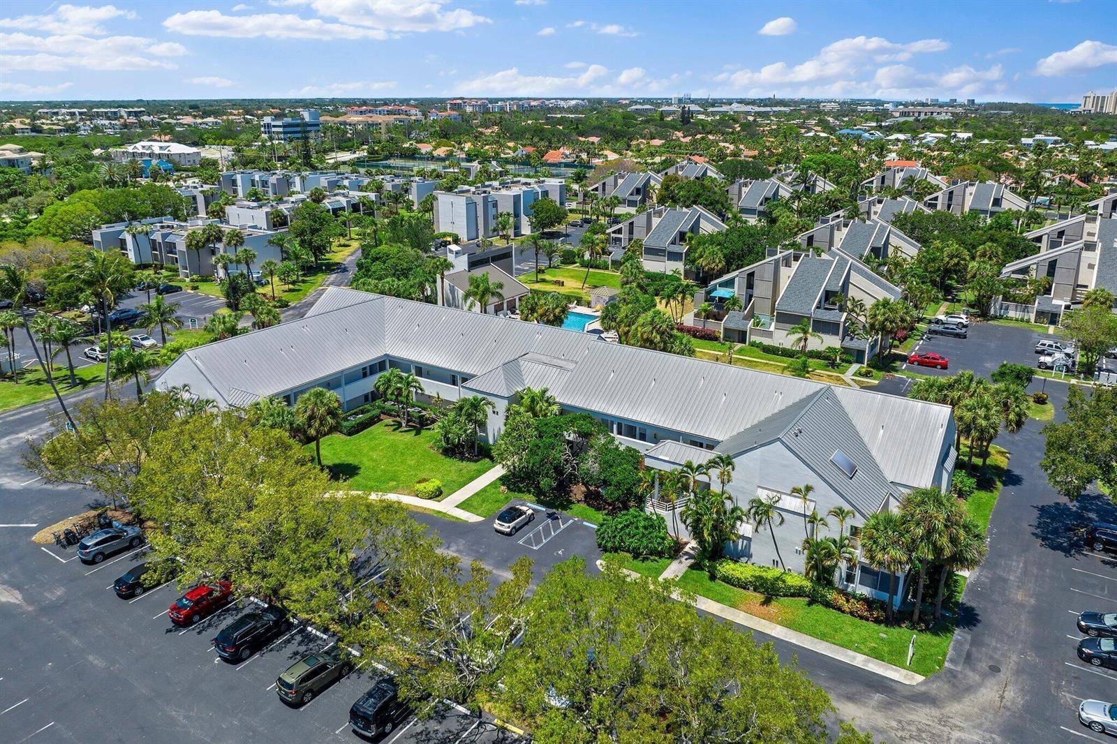 1605 S Us Hwy 1Jupiter - POOLSIDE VILLAS AT THE RAC,JUPITER OCEAN RACQUE condo unit 111m2 - picture