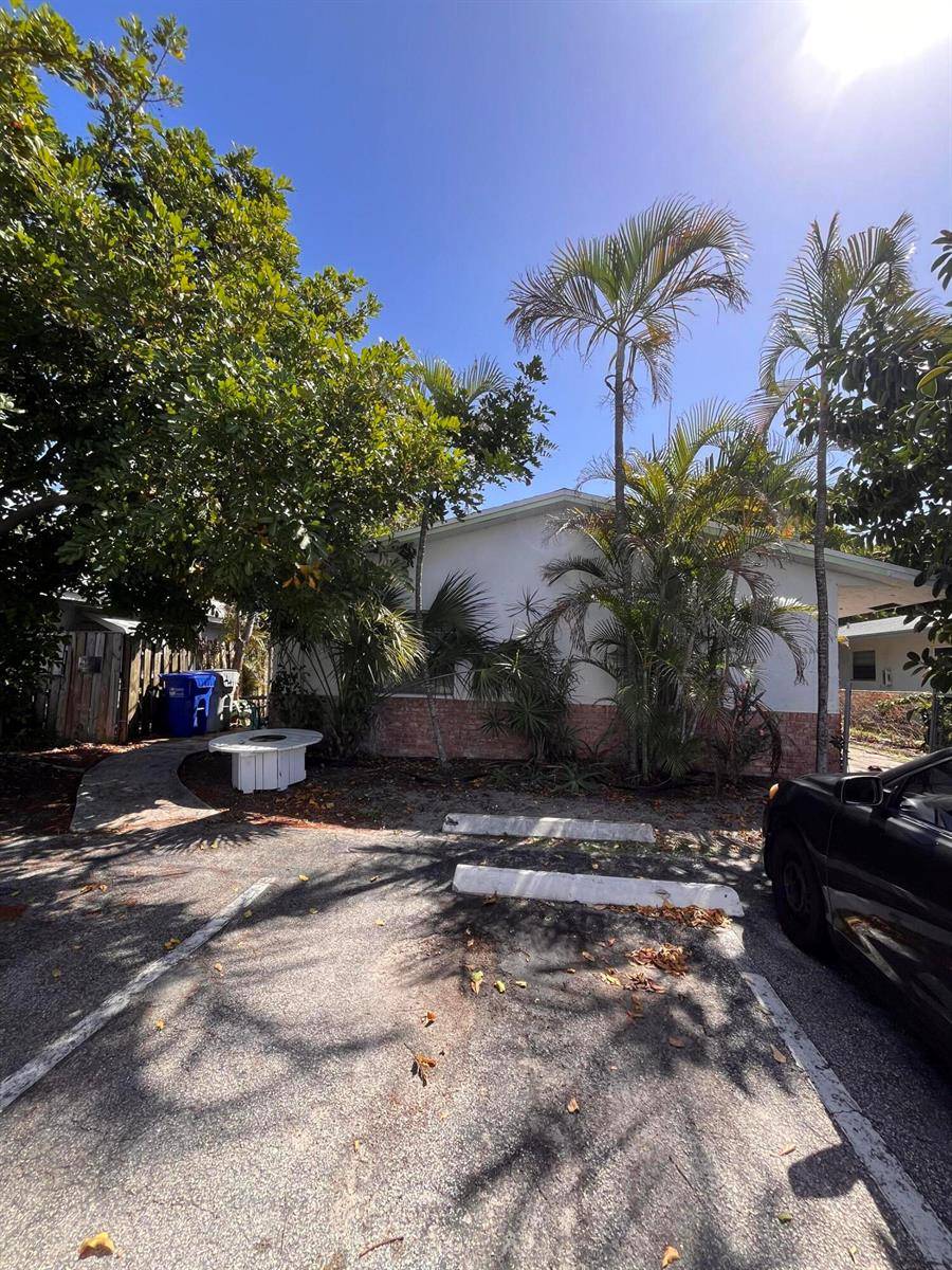 1304 NE 4thPompano Beach - picture
