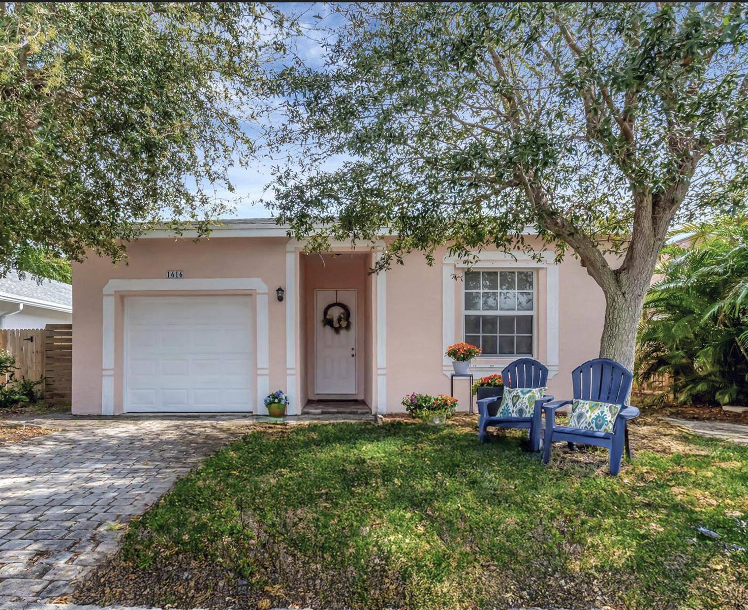 1616 S Johnson - picture
