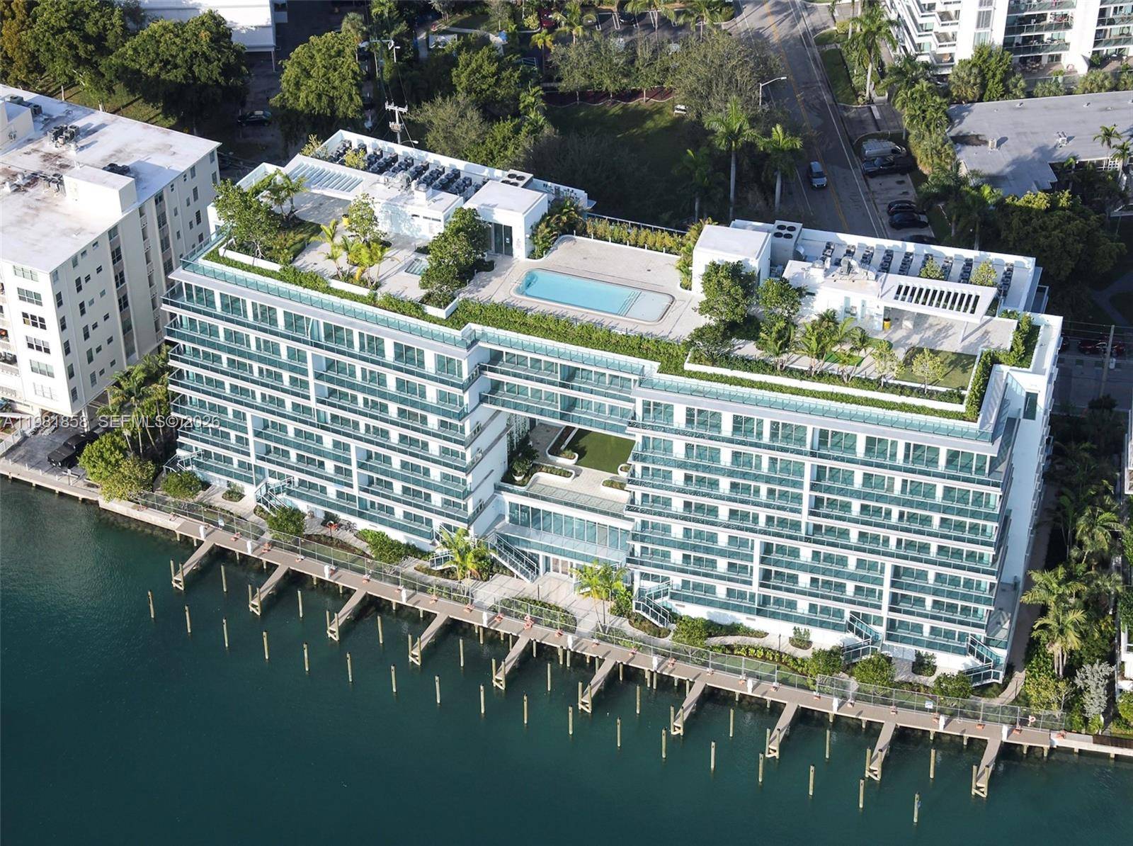 9221 E BAY HARBOR DRIVEBay Harbor Islands - Condo 5+ Stories,Condo condo unit 810 - picture