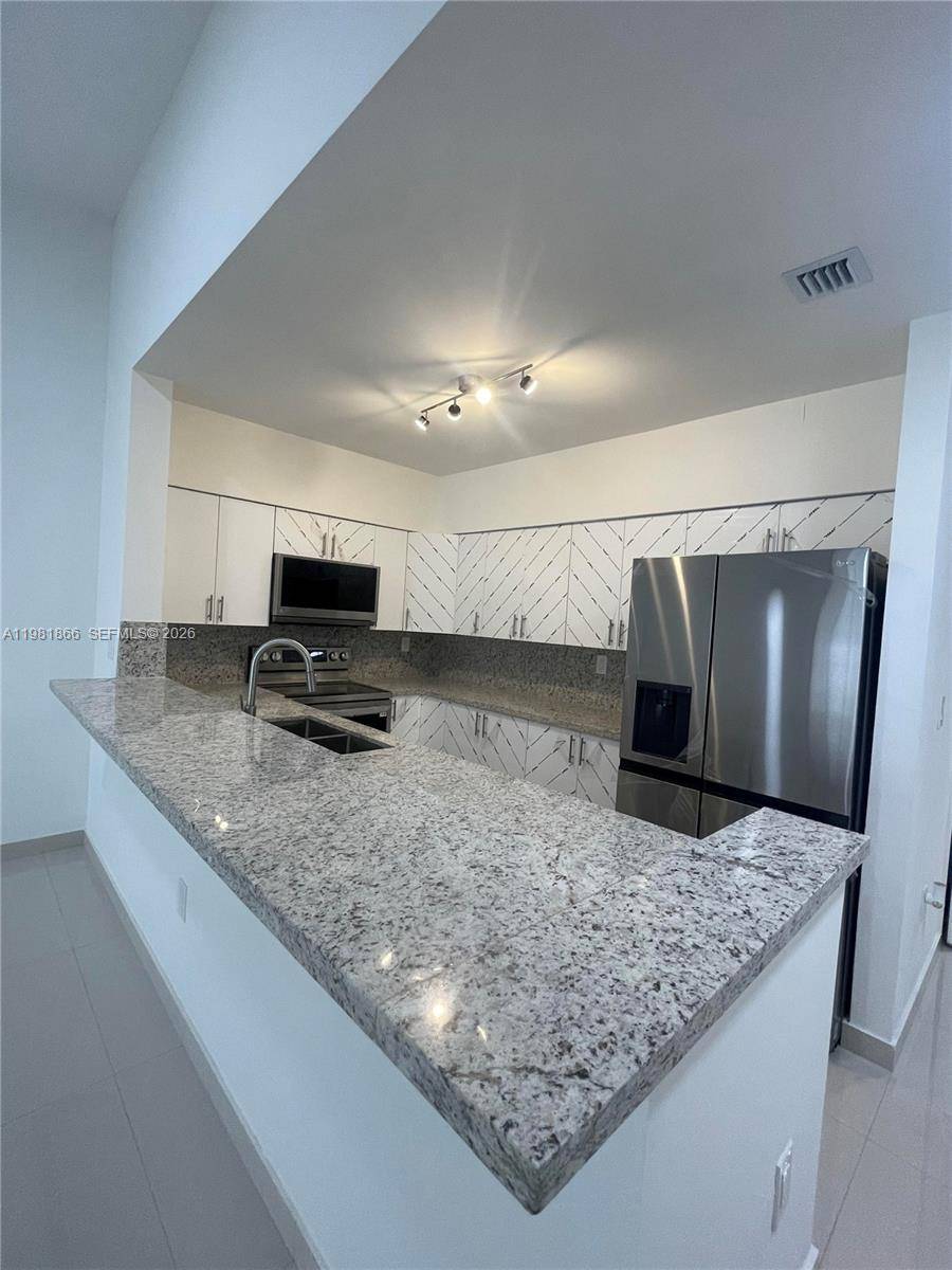 14728 Balgowan RdMiami Lakes - picture