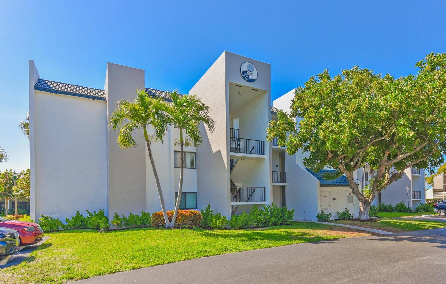 1605 S Us Highway 1Jupiter - JUPITER OCEAN AND RACQUET condo unit V6-106 - picture
