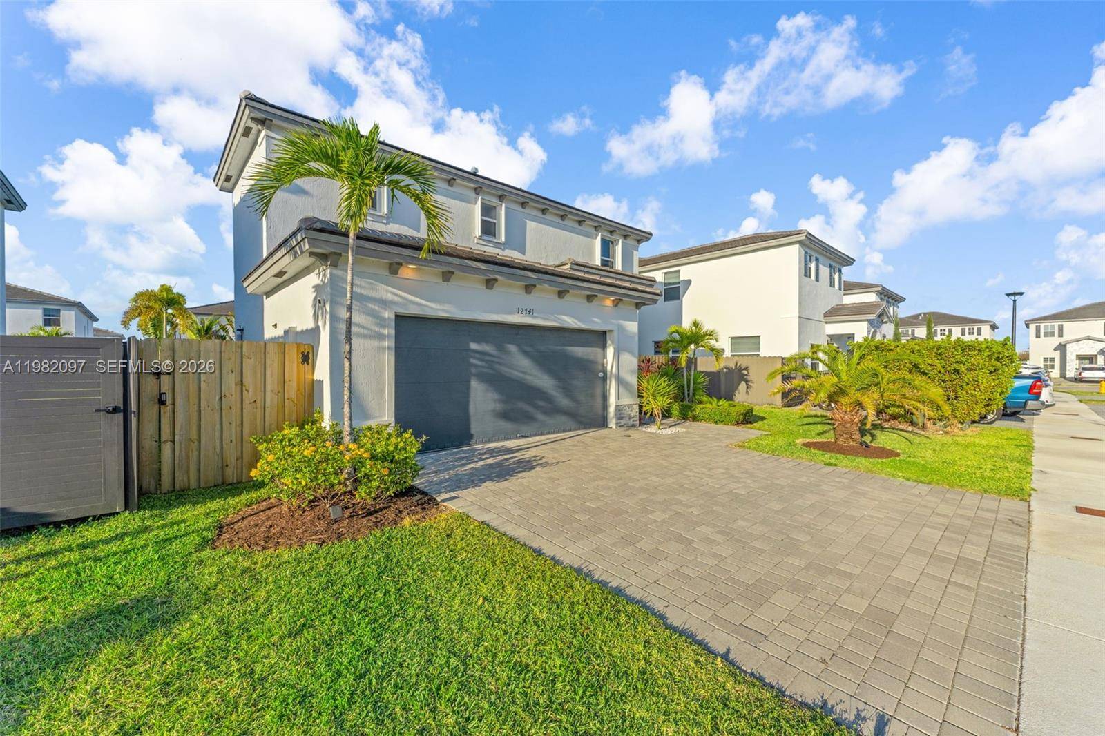 12741 SW 213th TerMiami - picture