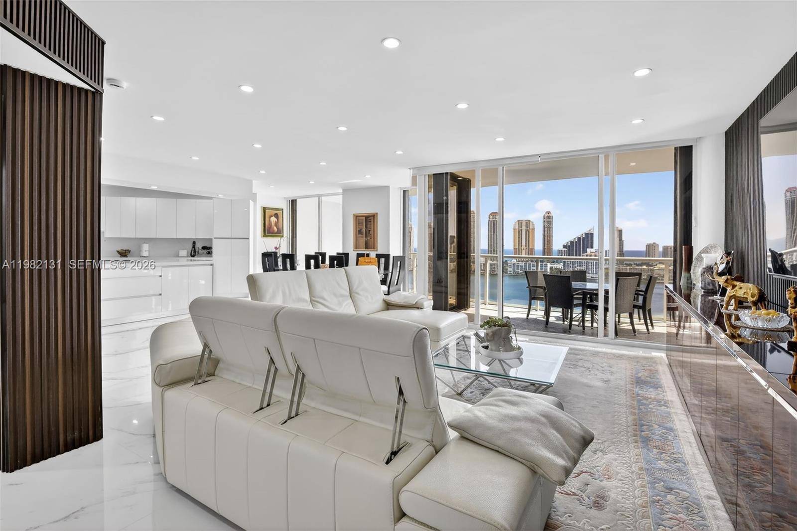 4000 Island BlvdAventura - 4000 ISL BLVD WILLIAMS IS condo unit 2301 - picture