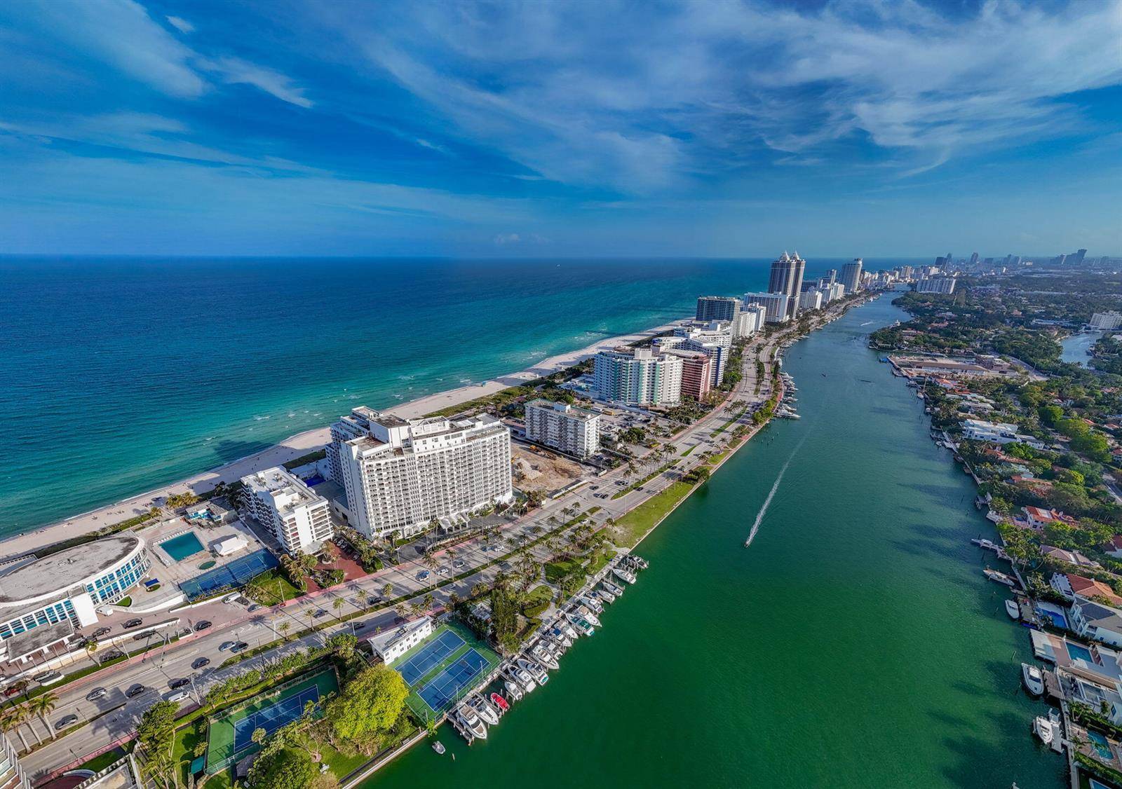 5401 CollinsMiami Beach - THE CARRIAGE HOUSE CONDO,Crescent Highest condo unit 620 - picture
