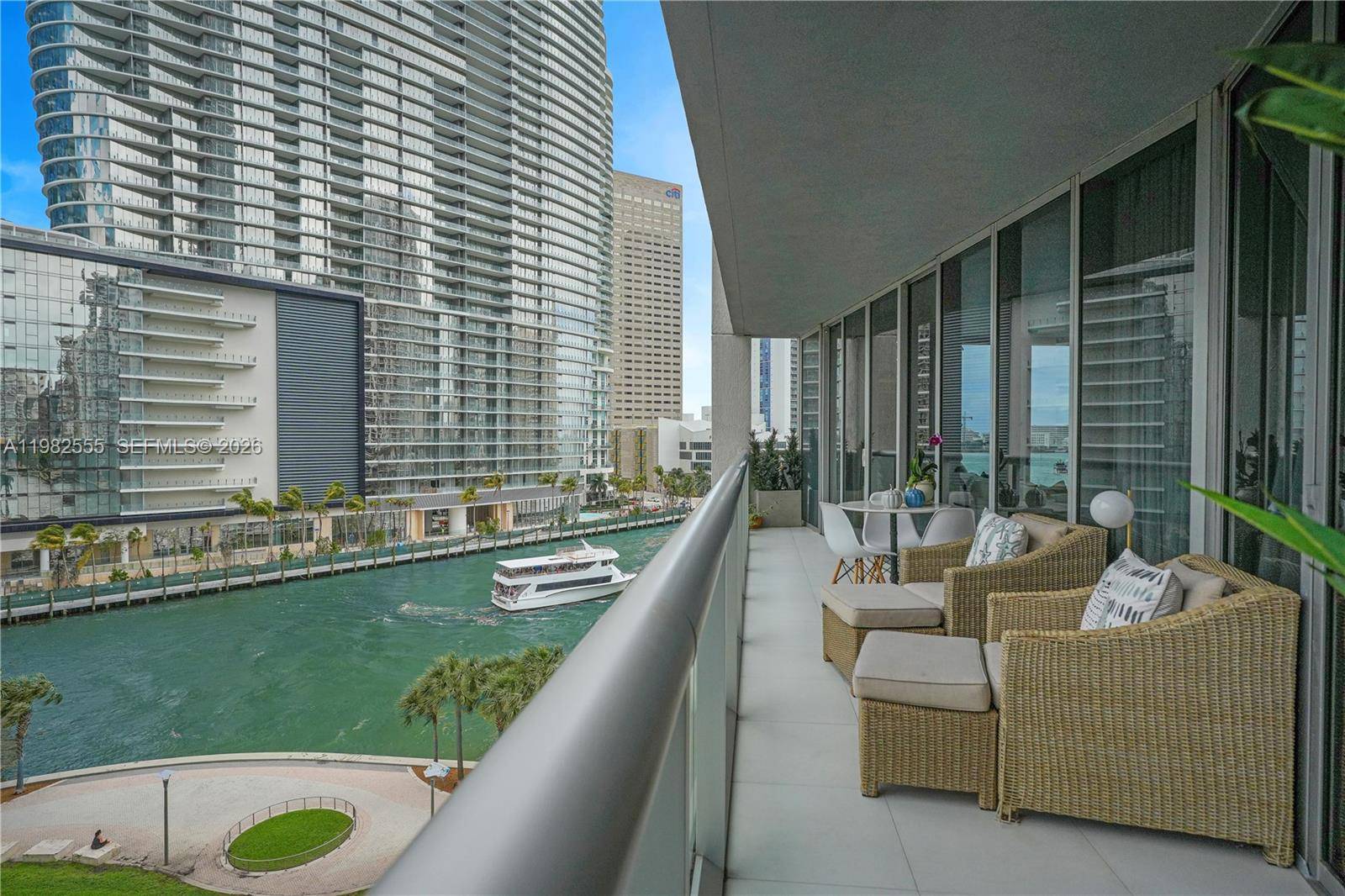 465 Brickell AveMiami - Condo/Co-Op/Annual,Condo condo unit 702 - picture