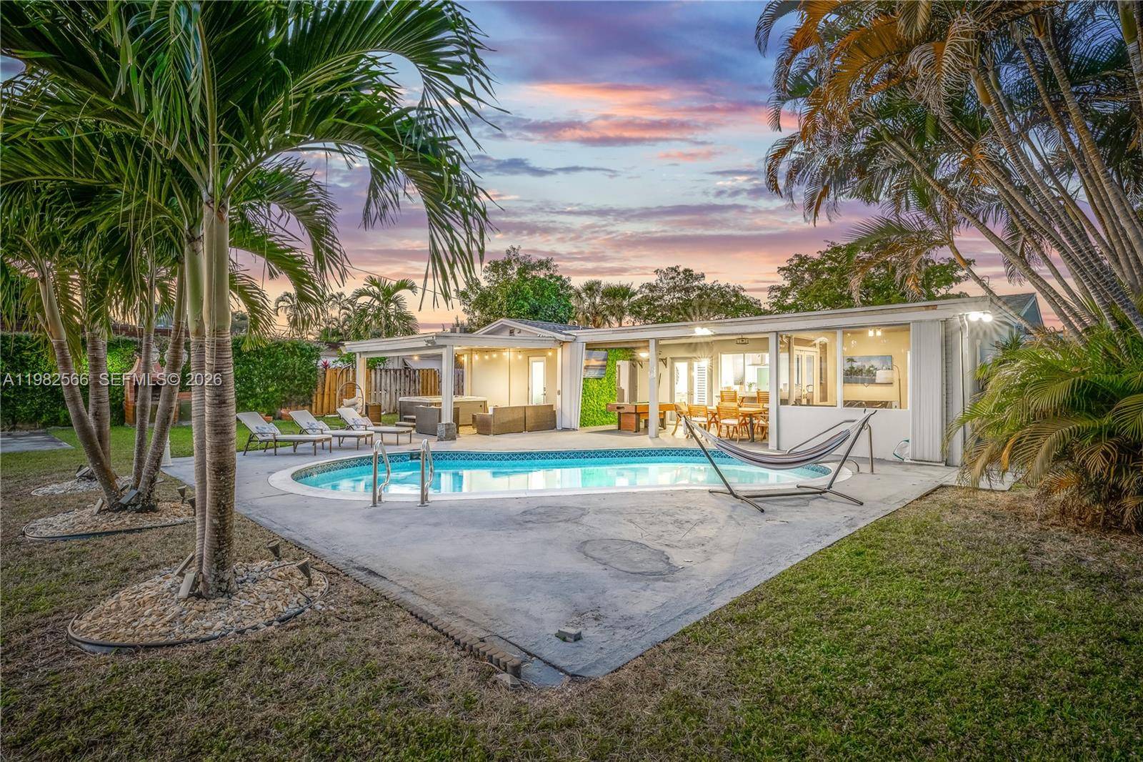 4212 Van Buren StHollywood - picture