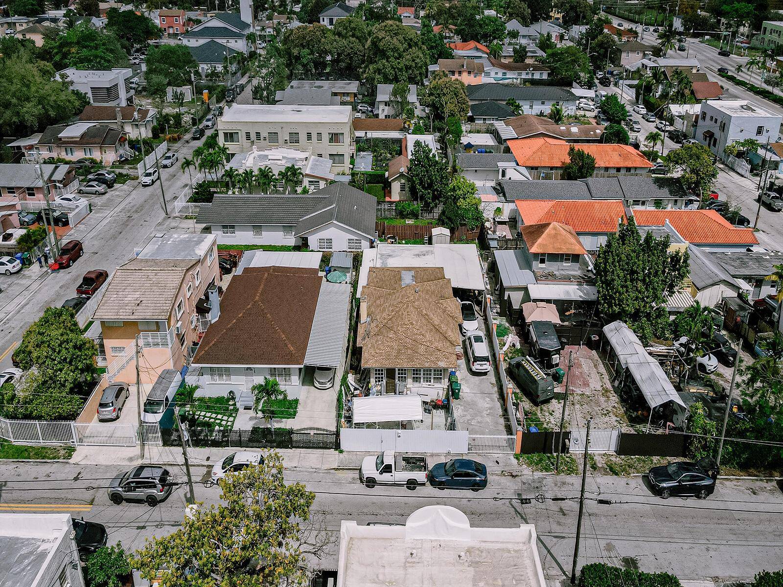 1757 NW 1stMiami - picture