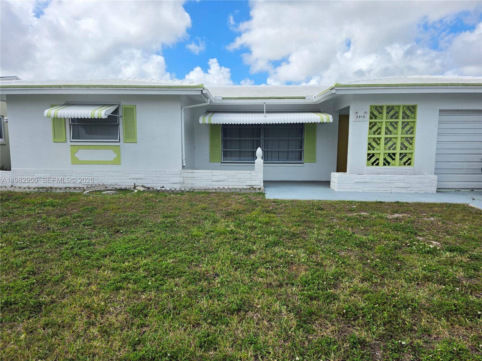 5415 NW 49th TerTamarac - picture