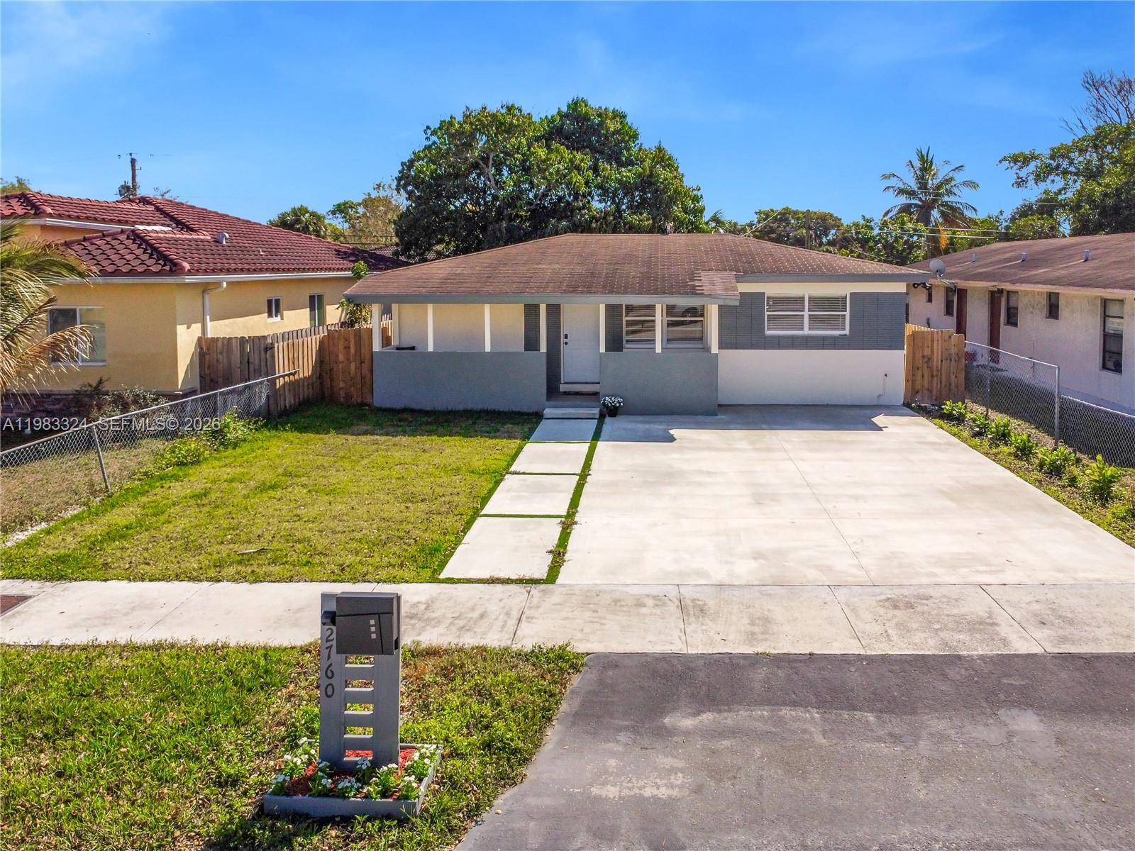 2760 NW 13th CtFort Lauderdale - picture
