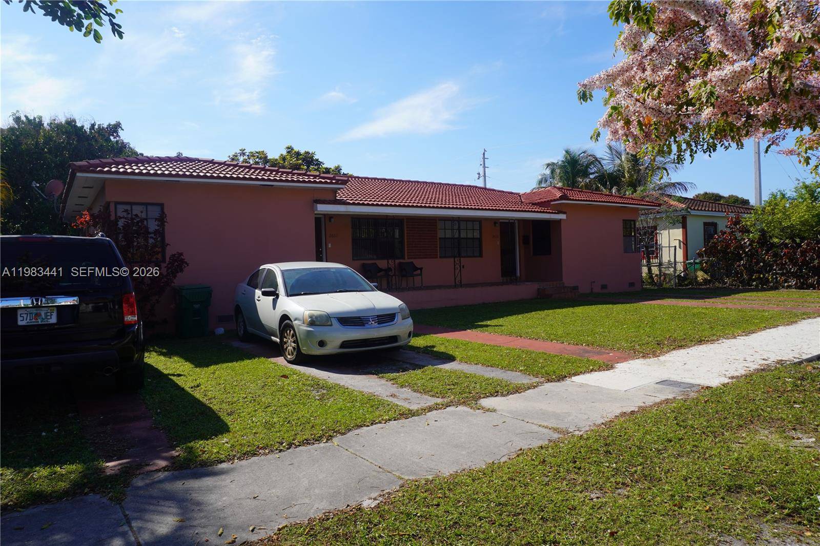 2660 SW 36th AveMiami - picture