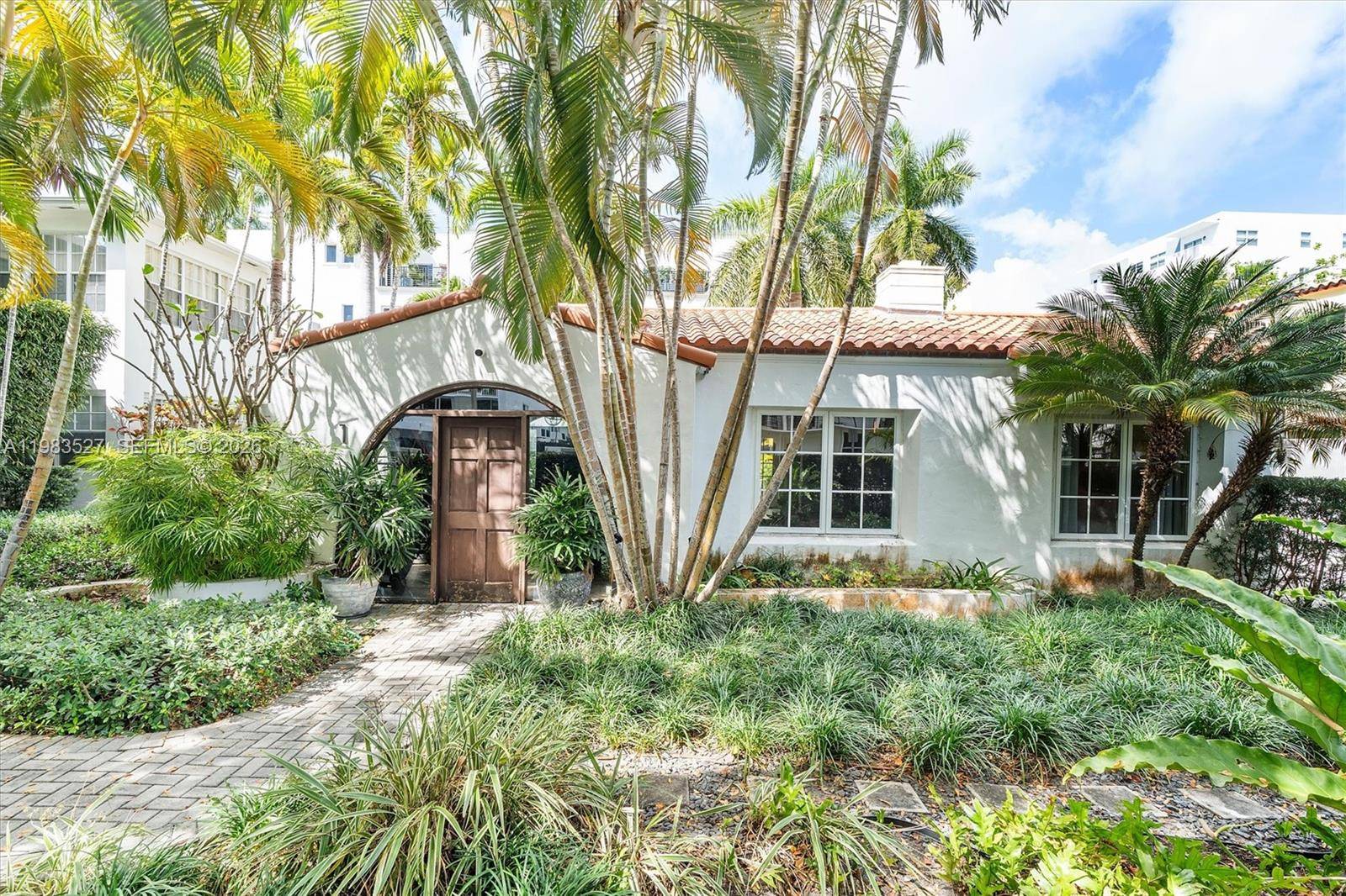 1024 Lenox AveMiami Beach - Single Family-Seasonal,House condo unit 1 - picture