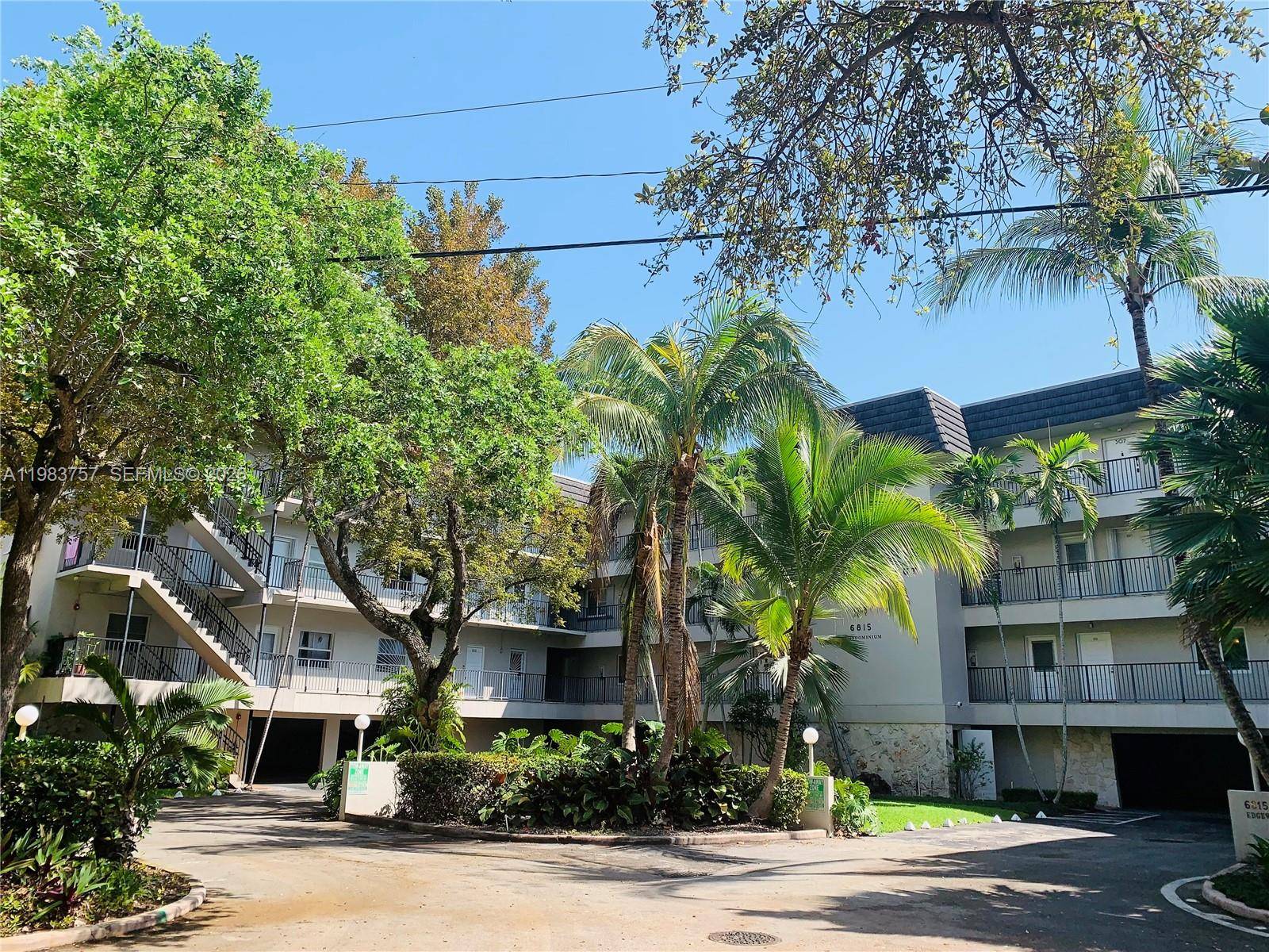 6815 Edgewater DrCoral Gables - Condo 1-4 Stories,Condo condo unit 105 - picture