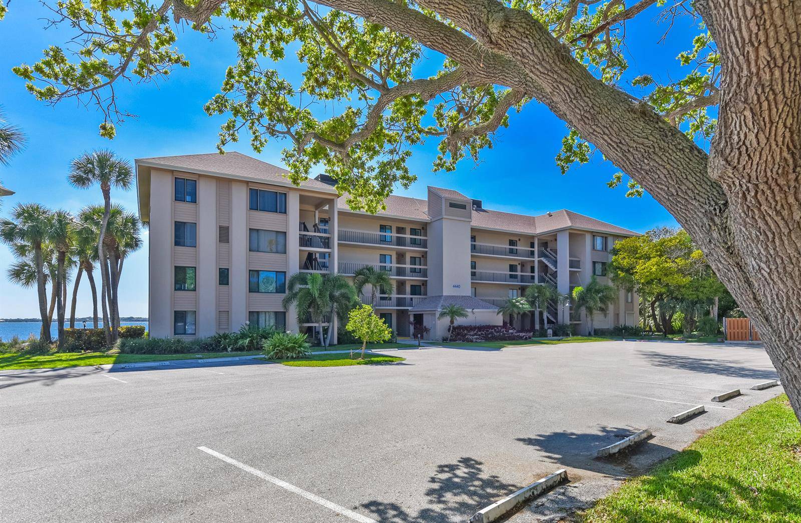 4440 NE SandpebbleStuart - Condo condo unit 104 - picture