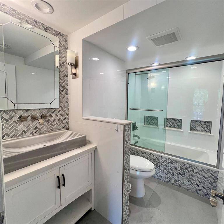 3900 N HillsHollywood - Condo condo unit 208 - picture