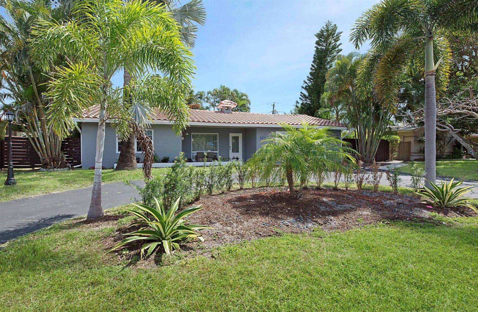 2740 SE 1stPompano Beach - picture