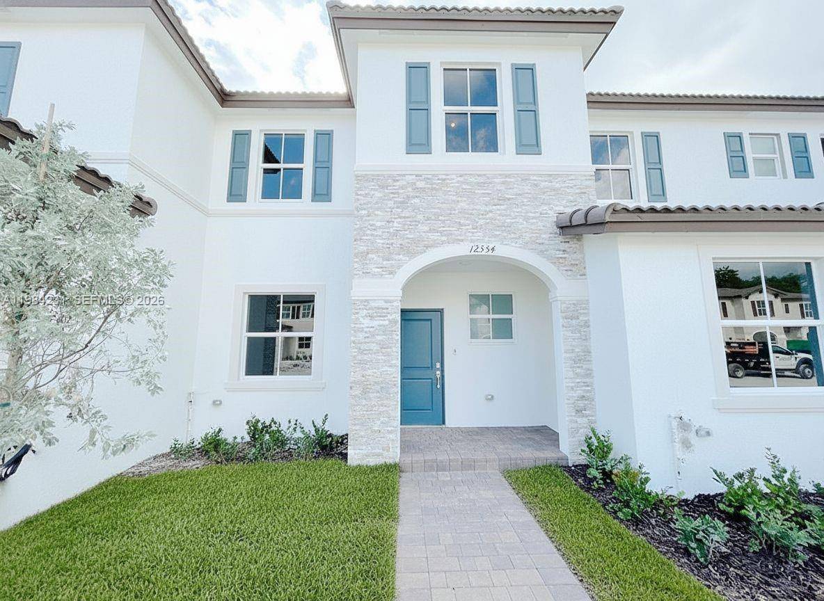 12354 NW 23rd CtMiami - picture