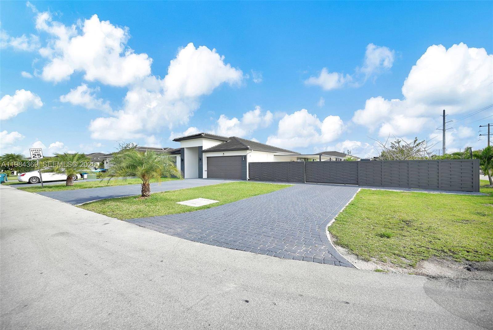 13334 SW 227th StMiami - picture